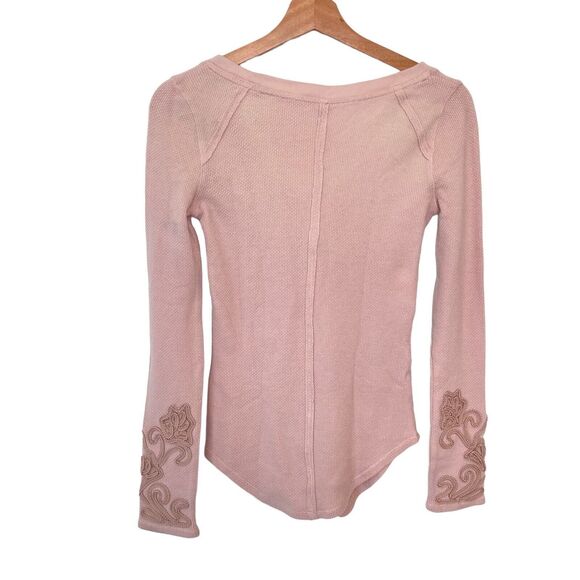 Free People Pink Synergy Cuff Thermal Sweatshirt Laced Details Cuffs Medium M - Picture 3 of 12